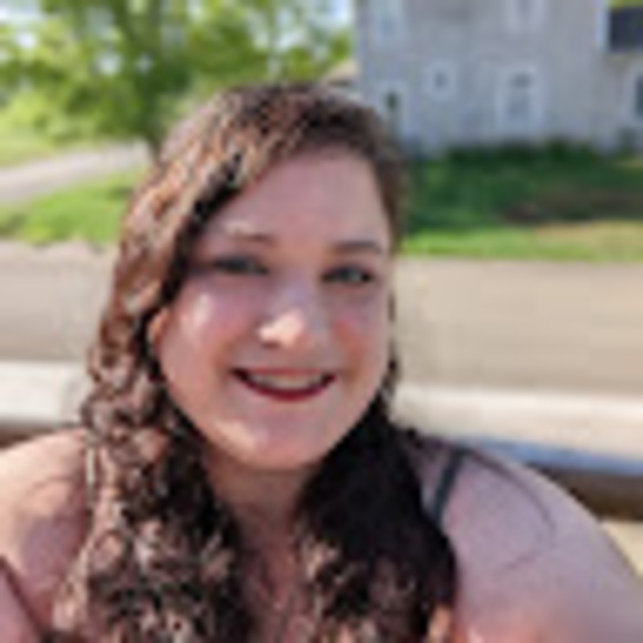 Meet your Posher, Gayle - Picture 1 of 1